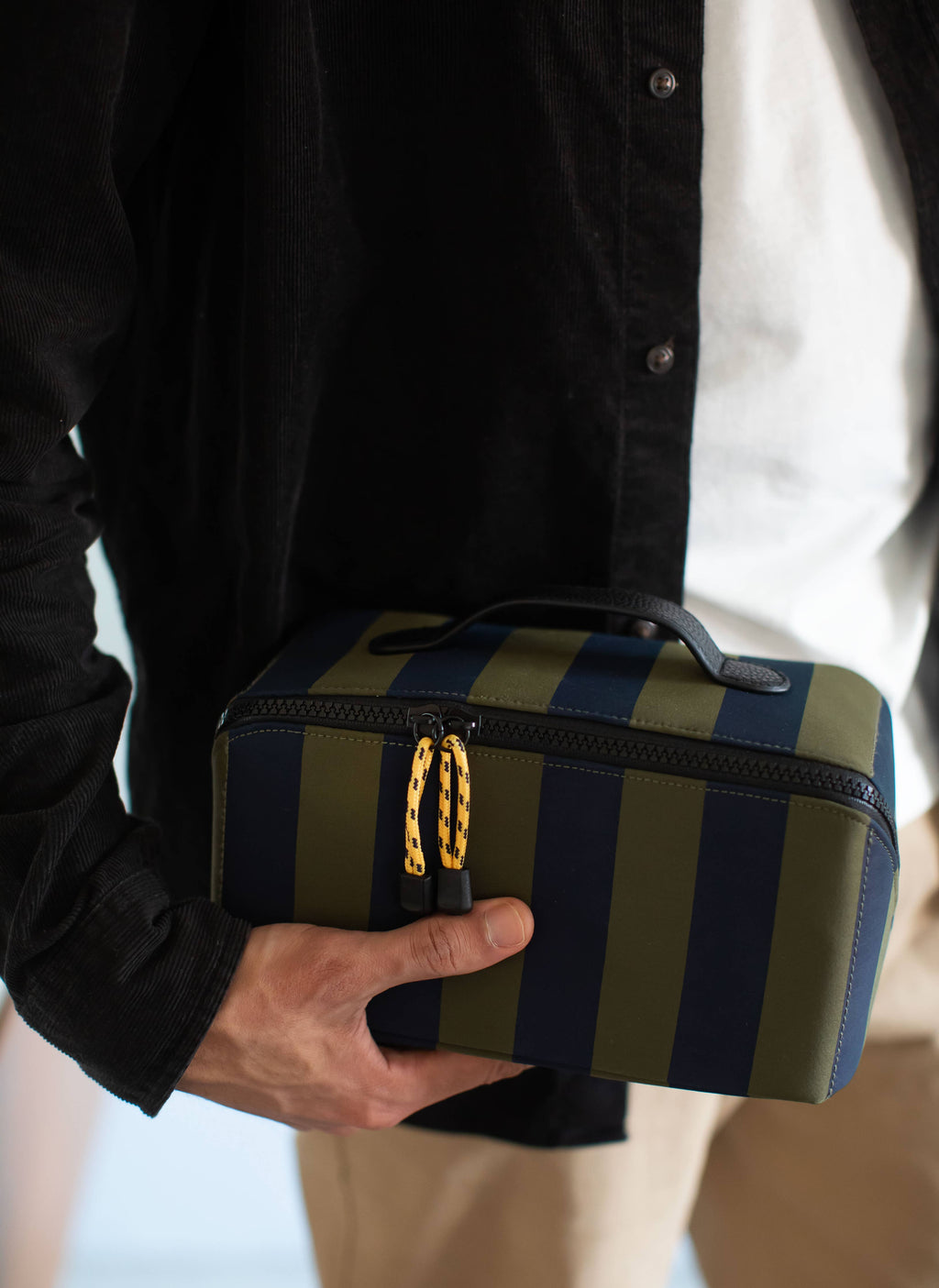 Khaki/Navy Stripe Diagonal Washbag