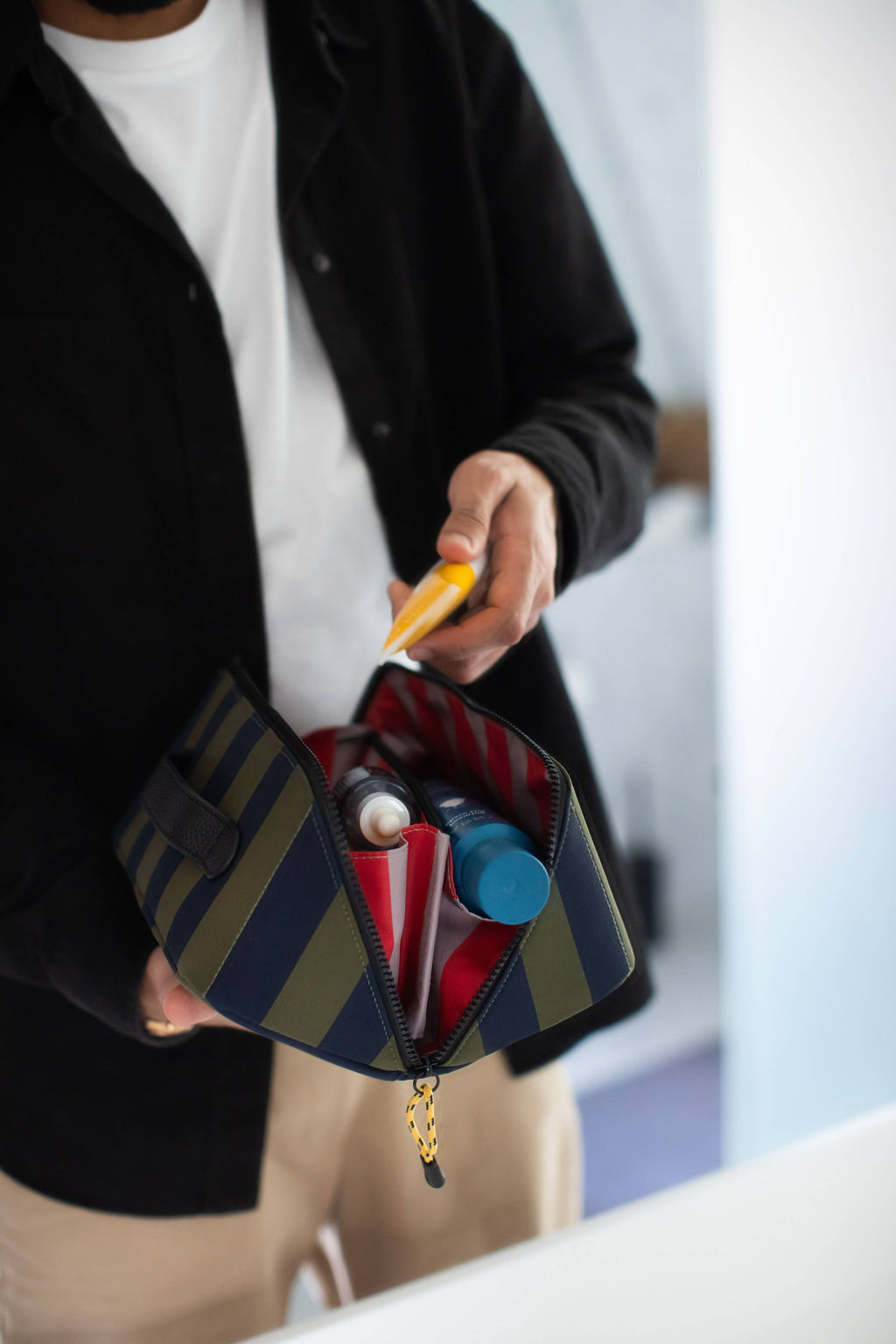 Khaki/Navy Stripe Diagonal Washbag